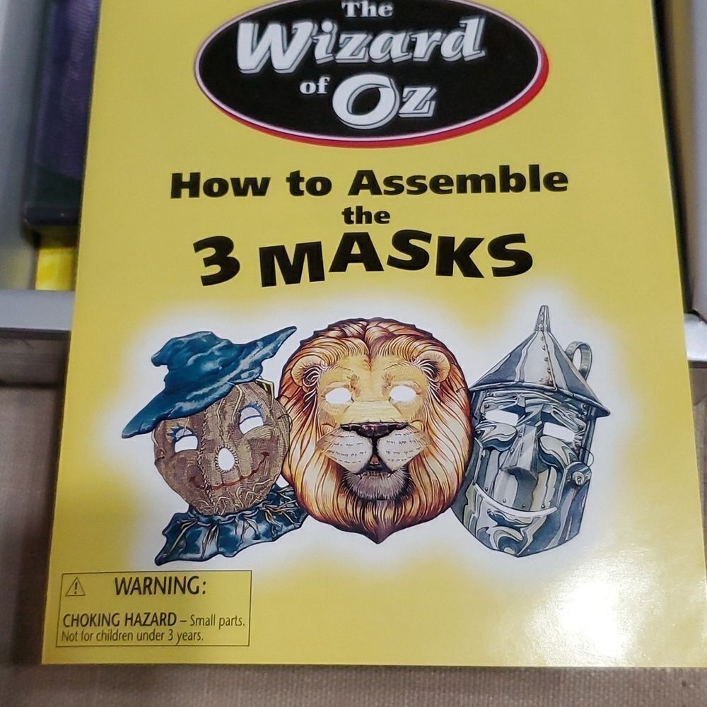 WIZARD OF OZ MASKS, BOOK, EMERALD CITY GLASSES & KEEPSAKE TINMAN BOX 1998, & DVD - Picture 9 of 16
